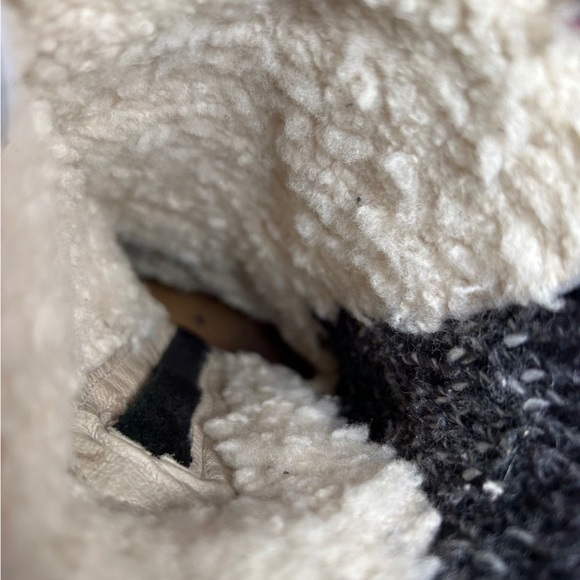 UGG 1936 Skylair Black Leather Wedge Heel Sheepskin Lined Womens Boots Size 9 - Picture 7 of 9